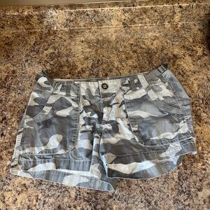 Old Navy‎ shorts with pockets